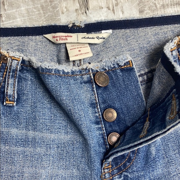 Abercrombie & Fitch Jean Short - Picture 2 of 3